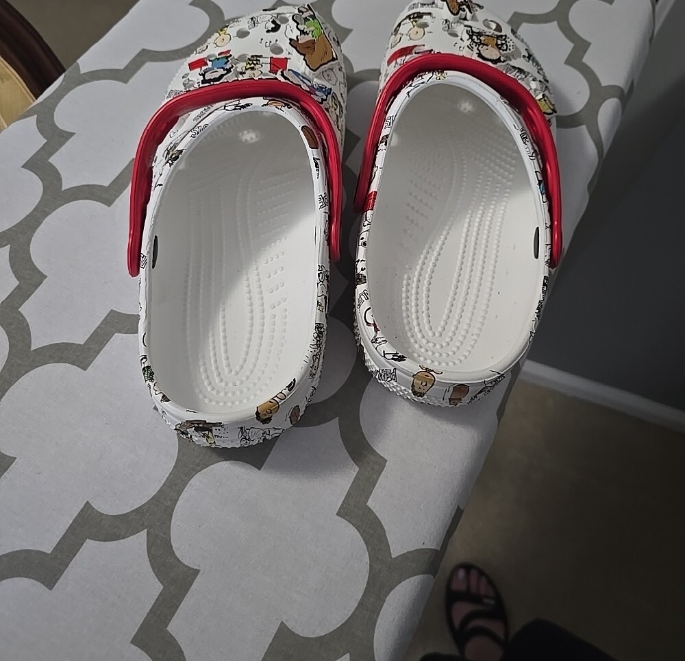Crocs Peanuts Clogs Like New. Size 8 W - Picture 2 of 3